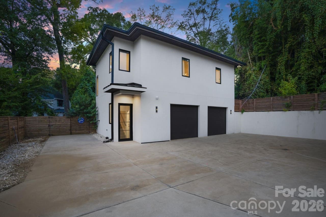 1516 Princeton Avenue photo 2